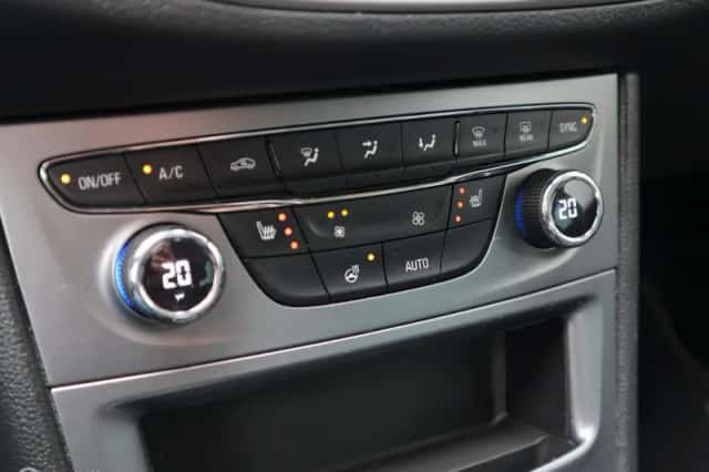 Opel Astra (2020) thumbnail 2