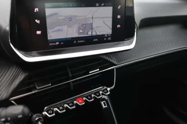 Peugeot 208 (2022) thumbnail 2
