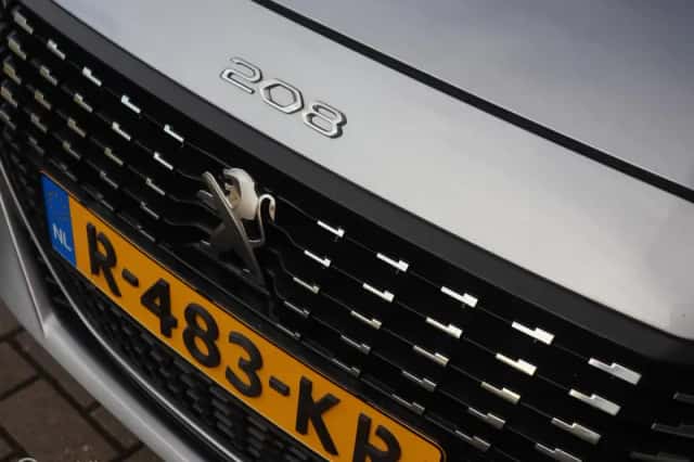 Peugeot 208 (2022) thumbnail 6