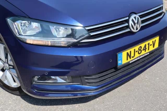 Volkswagen Touran (2017) thumbnail 6