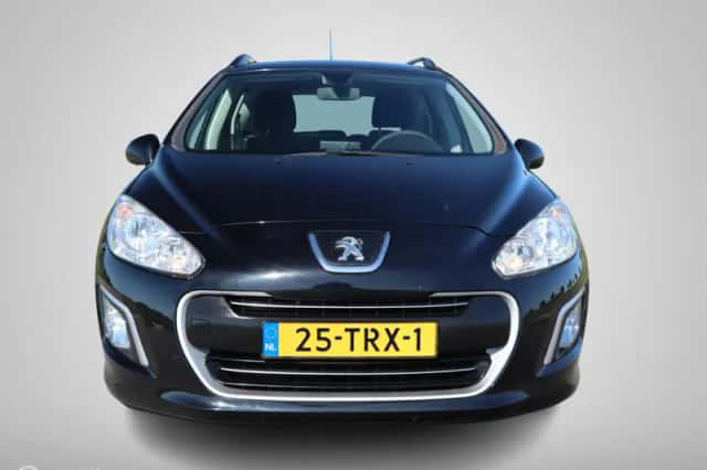 Peugeot 308 (2012) thumbnail 3
