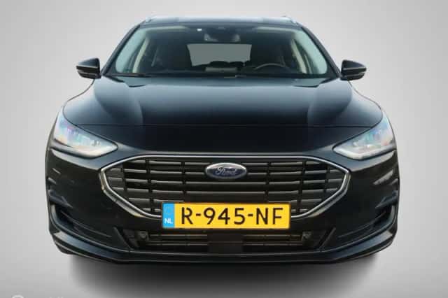 Ford Focus (2022) thumbnail 5