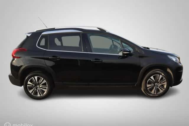 Peugeot 2008 (2018) thumbnail 6