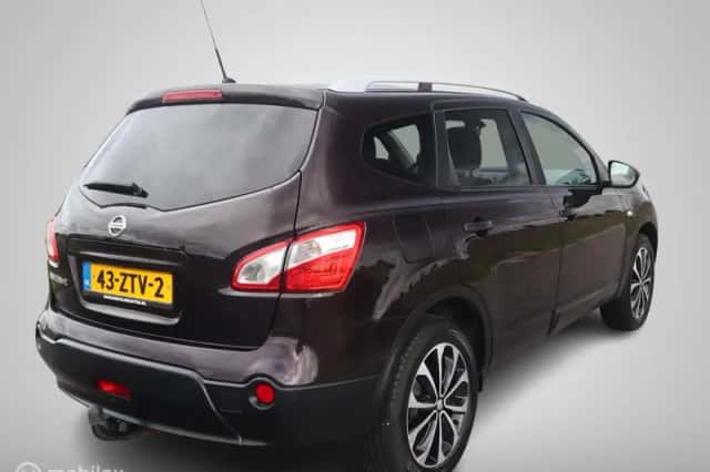 Nissan Qashqai (2013) thumbnail 3