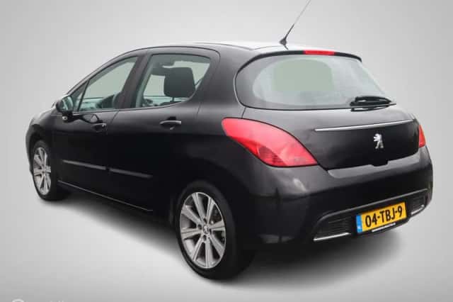 Peugeot 308 (2012) thumbnail 3