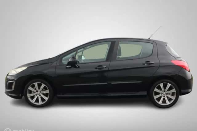 Peugeot 308 (2012) thumbnail 6