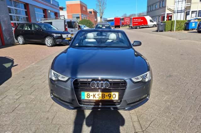 Audi A5 (2013) thumbnail 5