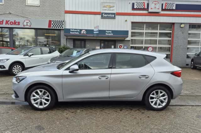 SEAT Leon (2021) thumbnail 2