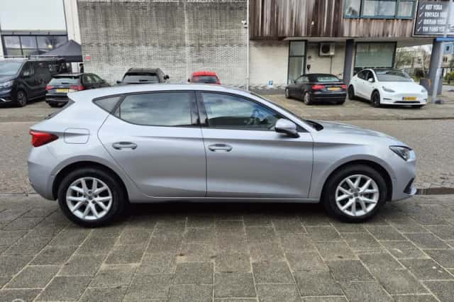 SEAT Leon (2021) thumbnail 6