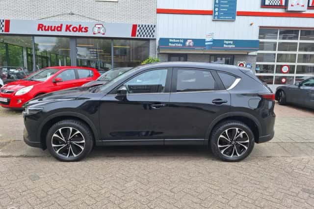 Mazda CX-5 (2023) thumbnail 2
