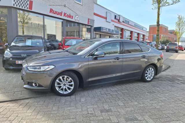 Ford Mondeo (2018) thumbnail 1