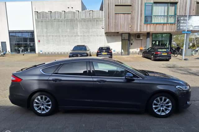 Ford Mondeo (2018) thumbnail 6