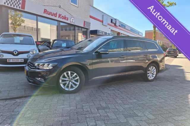 Volkswagen Passat (2023) thumbnail 1
