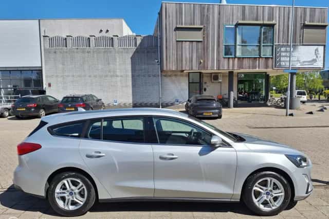 Ford Focus (2022) thumbnail 6