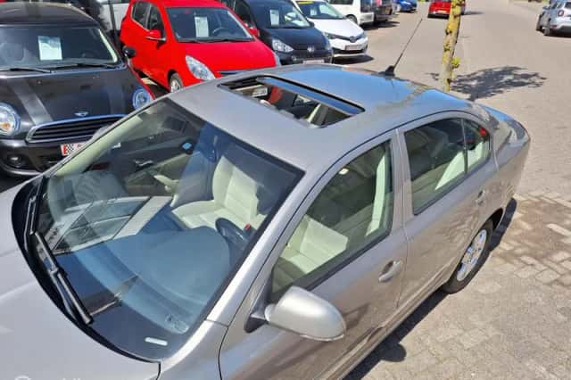 Škoda Octavia (2009) thumbnail 2
