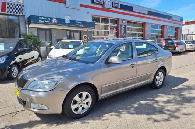 Škoda Octavia (2009) thumbnail 4