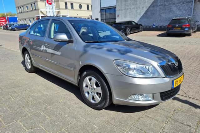 Škoda Octavia (2009) thumbnail 6