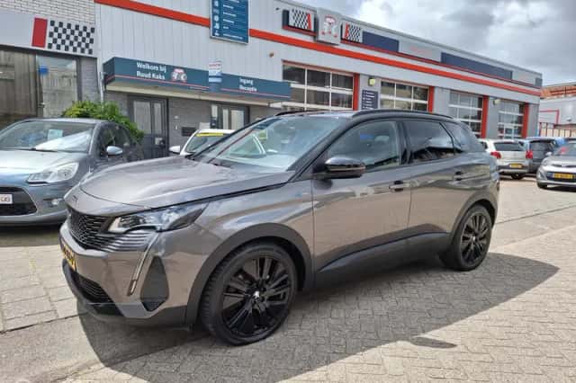Peugeot 3008 (2023) thumbnail 3
