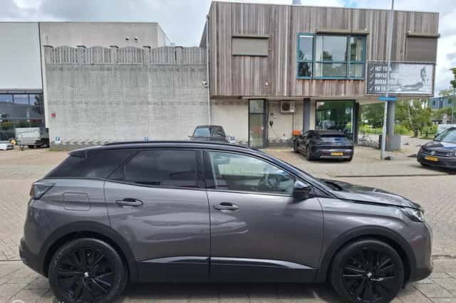Peugeot 3008 (2023) thumbnail 6