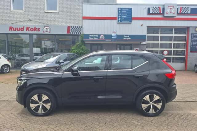Volvo XC40 (2022) thumbnail 2