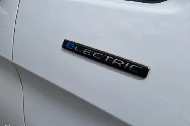 Mercedes-Benz eVito (2022) thumbnail 6
