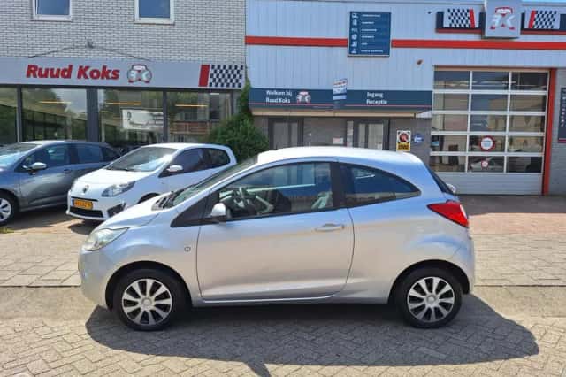 Ford Ka (2012) thumbnail 2