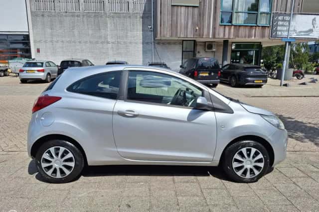 Ford Ka (2012) thumbnail 6