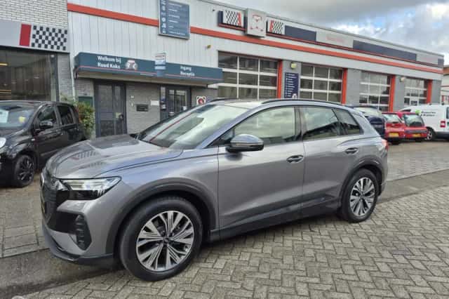 Audi e-tron (2021) thumbnail 3