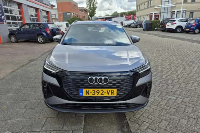Audi e-tron (2021) thumbnail 4