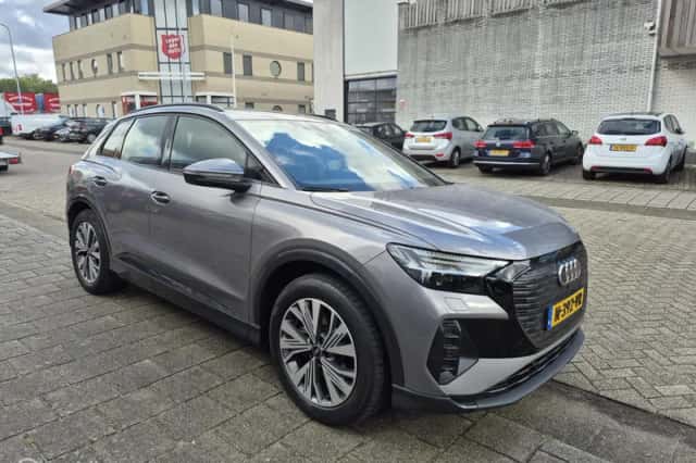 Audi e-tron (2021) thumbnail 5