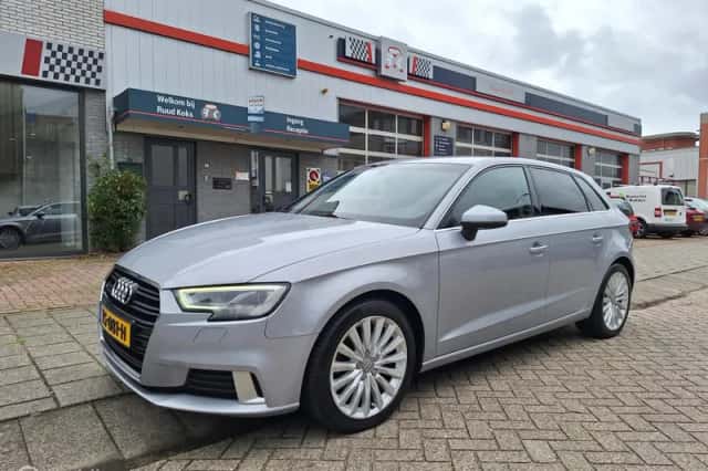 Audi A3 (2018) thumbnail 3