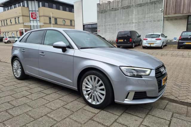 Audi A3 (2018) thumbnail 5