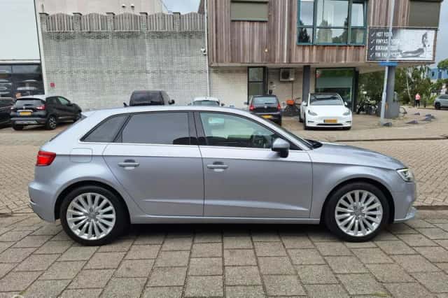 Audi A3 (2018) thumbnail 6