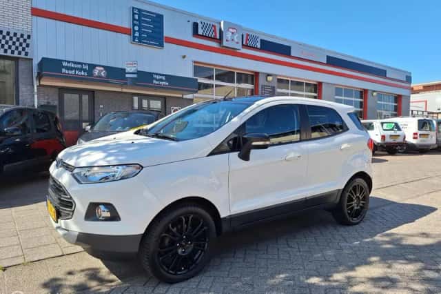 Ford EcoSport (2017) thumbnail 3