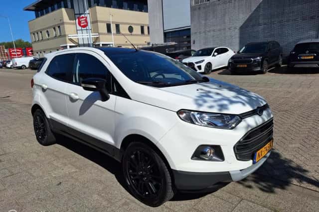 Ford EcoSport (2017) thumbnail 5