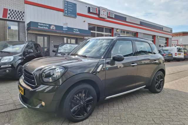 MINI Countryman (2014) thumbnail 3