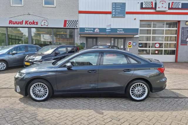 Audi A3 (2021) thumbnail 2