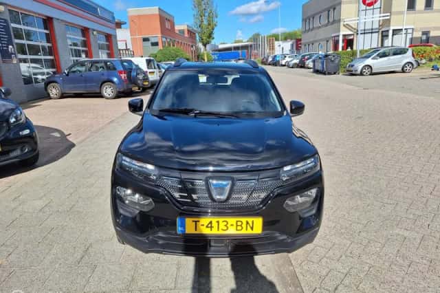 Dacia Spring (2023) thumbnail 4