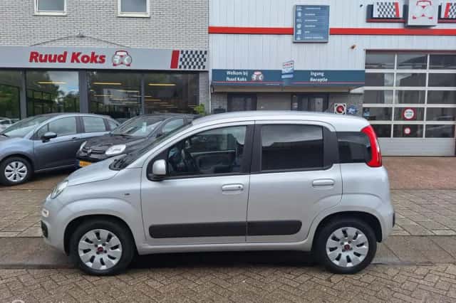 Fiat Panda (2016) thumbnail 2