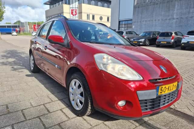 Renault Clio (2010) thumbnail 4