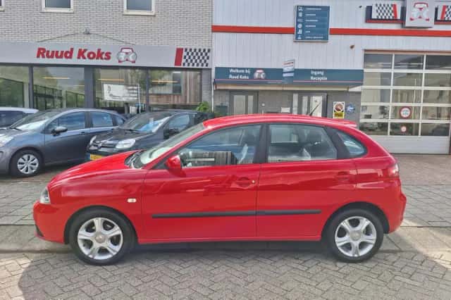 SEAT Ibiza (2009) thumbnail 2