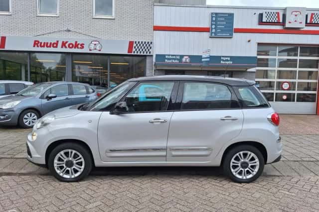 Fiat 500 (2018) thumbnail 2