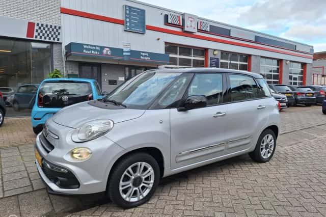 Fiat 500 (2018) thumbnail 3