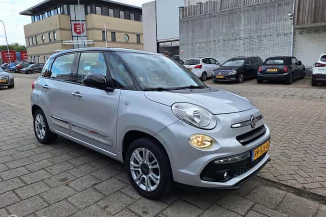 Fiat 500 (2018) thumbnail 5