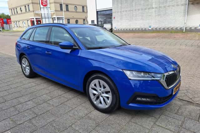 Škoda Octavia (2023) thumbnail 5