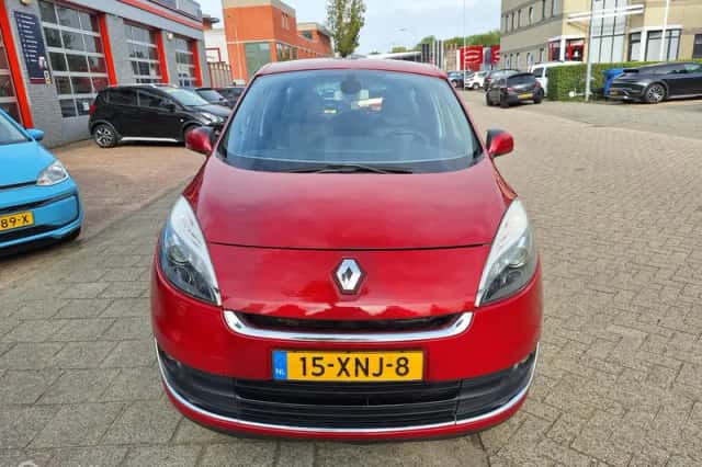 Renault Scénic (2012) thumbnail 4