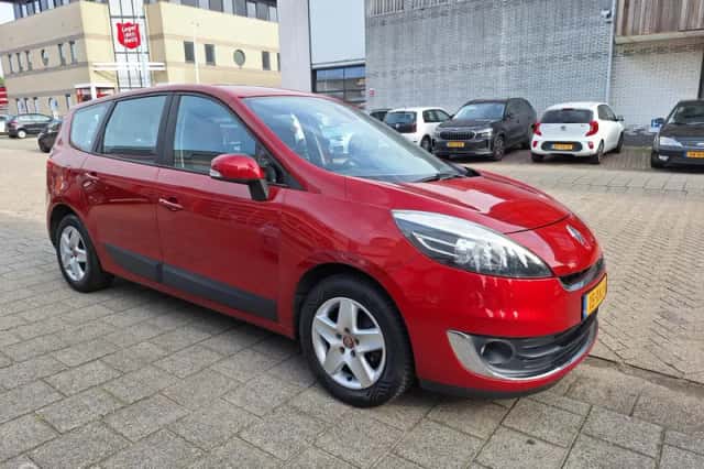 Renault Scénic (2012) thumbnail 5