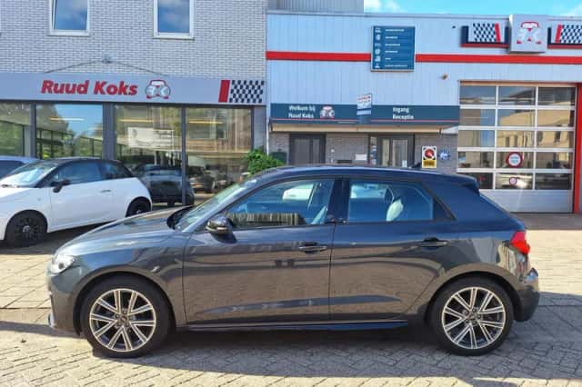 Audi A1 (2023) thumbnail 2