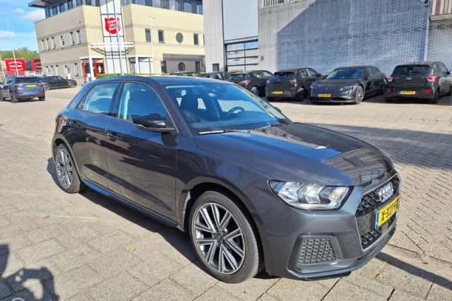 Audi A1 (2023) thumbnail 5