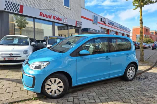 Volkswagen Up! (2017) thumbnail 1